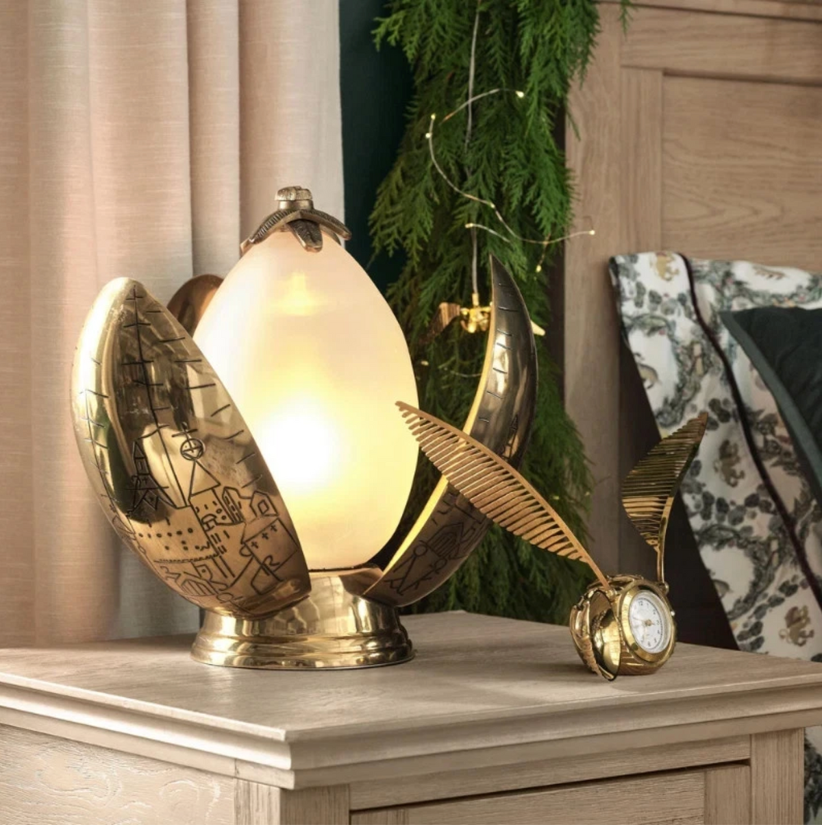 Golden Egg Table Lamp